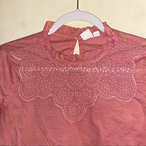 🦬GAP eyelet lace bell sleeve blouse size XS - Picture 3 of 5